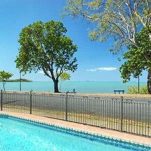 https://whitsunday-waterfront-apartments.queenslandhotels.net